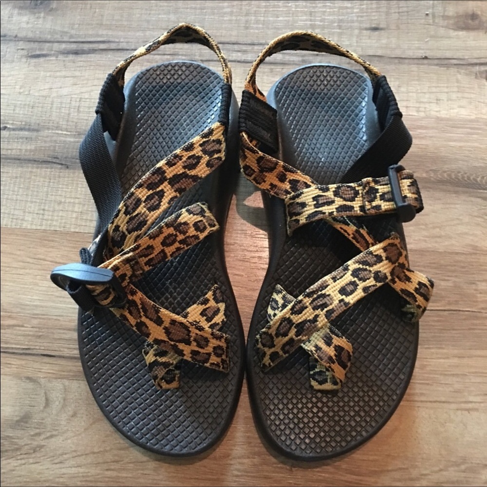 ISO not selling! Looking for leopard size 7 Chacos